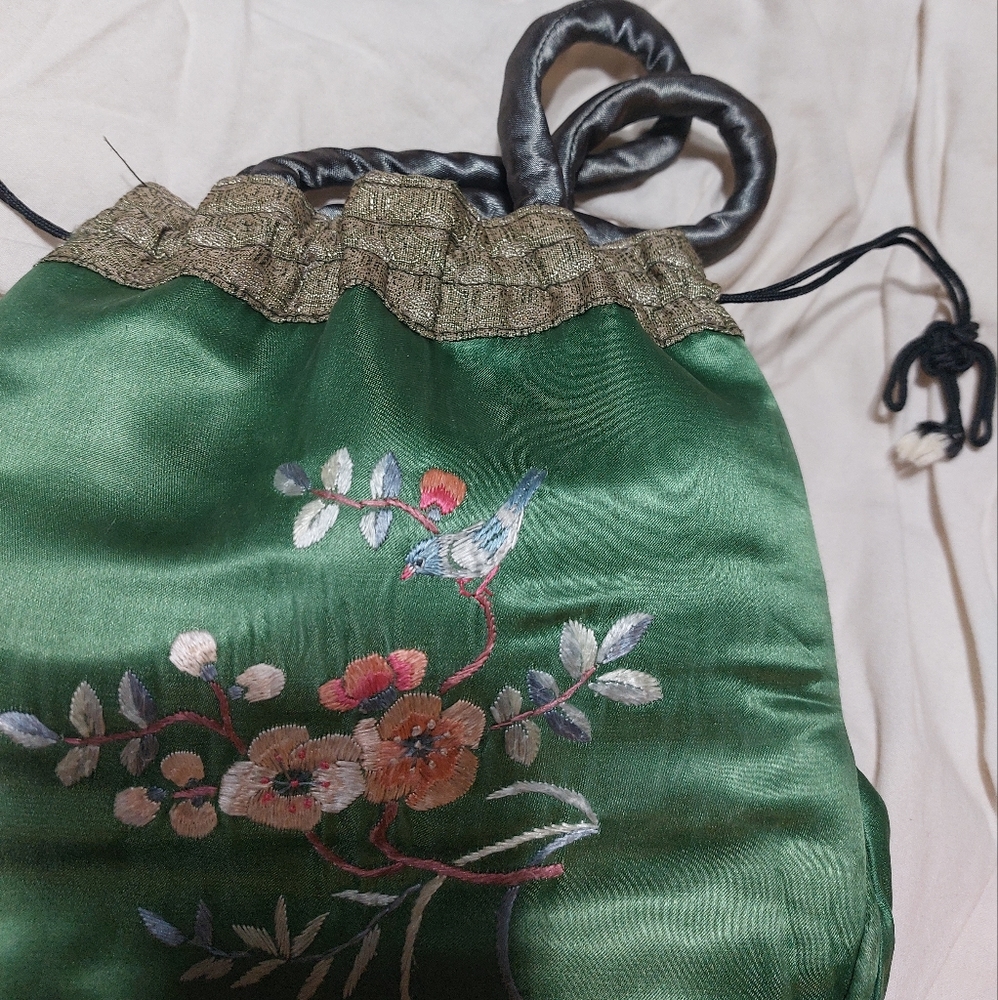 Vintage Chinese Silk Embroidered Bag - Picture 8 of 9
